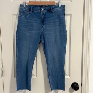 Curve Appeal Capri Jeans Womens 12/31 Blue Minimalist Jeggings Stretch Raw Hem